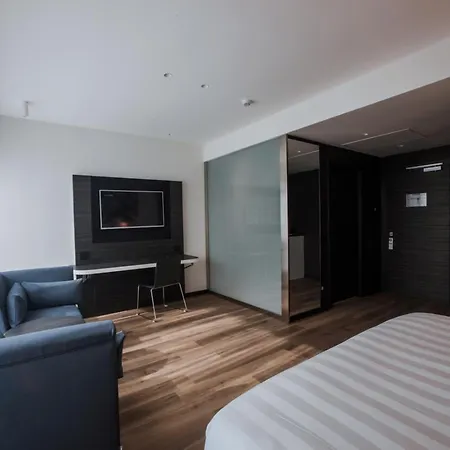 Life Hotel-2